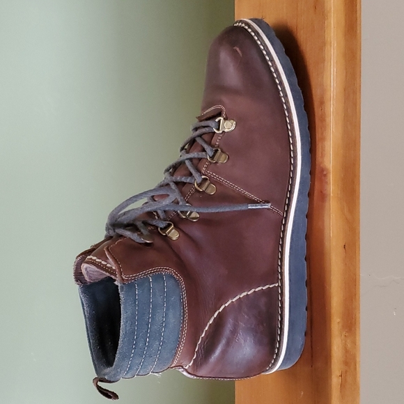 Bata lace up boots - Picture 3 of 16
